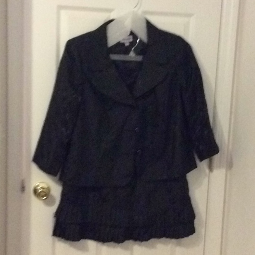 Nicollette Skirt suit